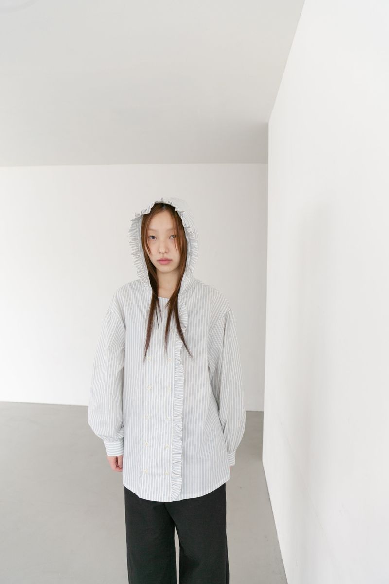 omoosoohy（オムスヒ）の「frill stripe double hood shirts(2colors)（Tops）」