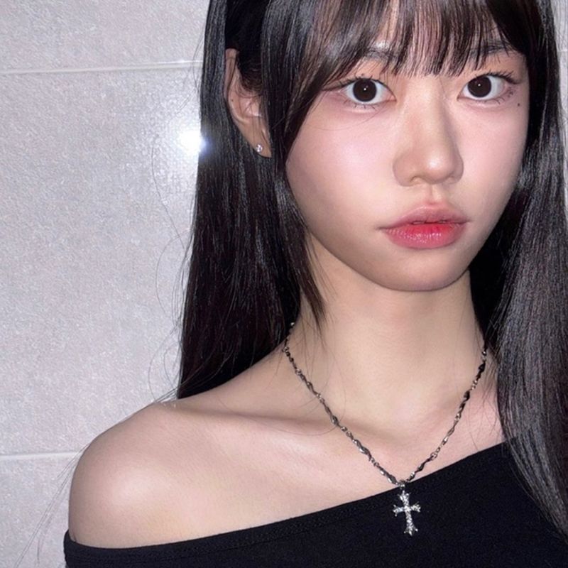 [Celeb pick] Cross pendant Necklace
