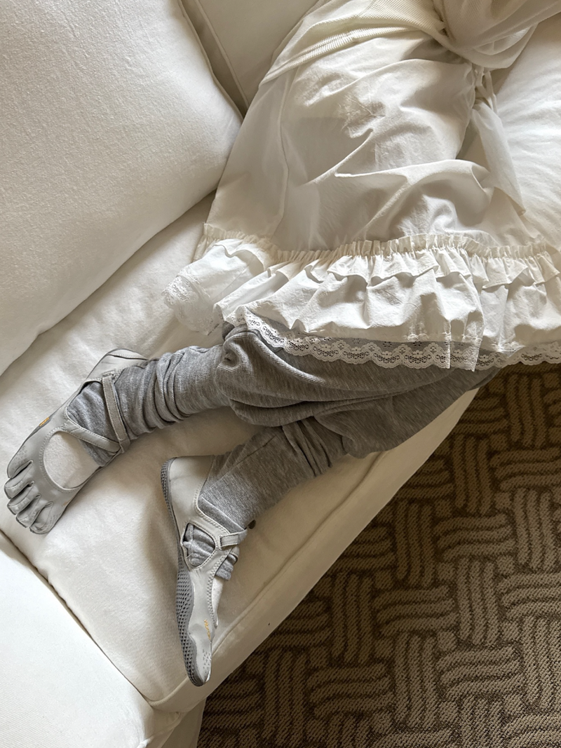 another language(アナザーランゲージ)の「leg warmer cozy pants (Pants)」
