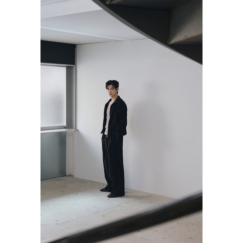 Velvet corduroy line pants(Black)