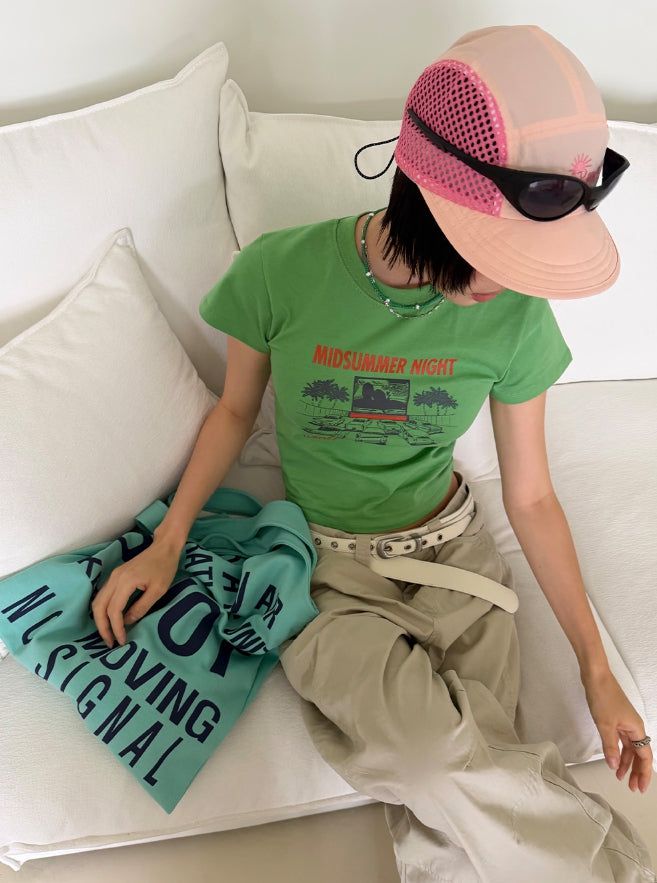 MIDSUMMER GRAPHIC TEE