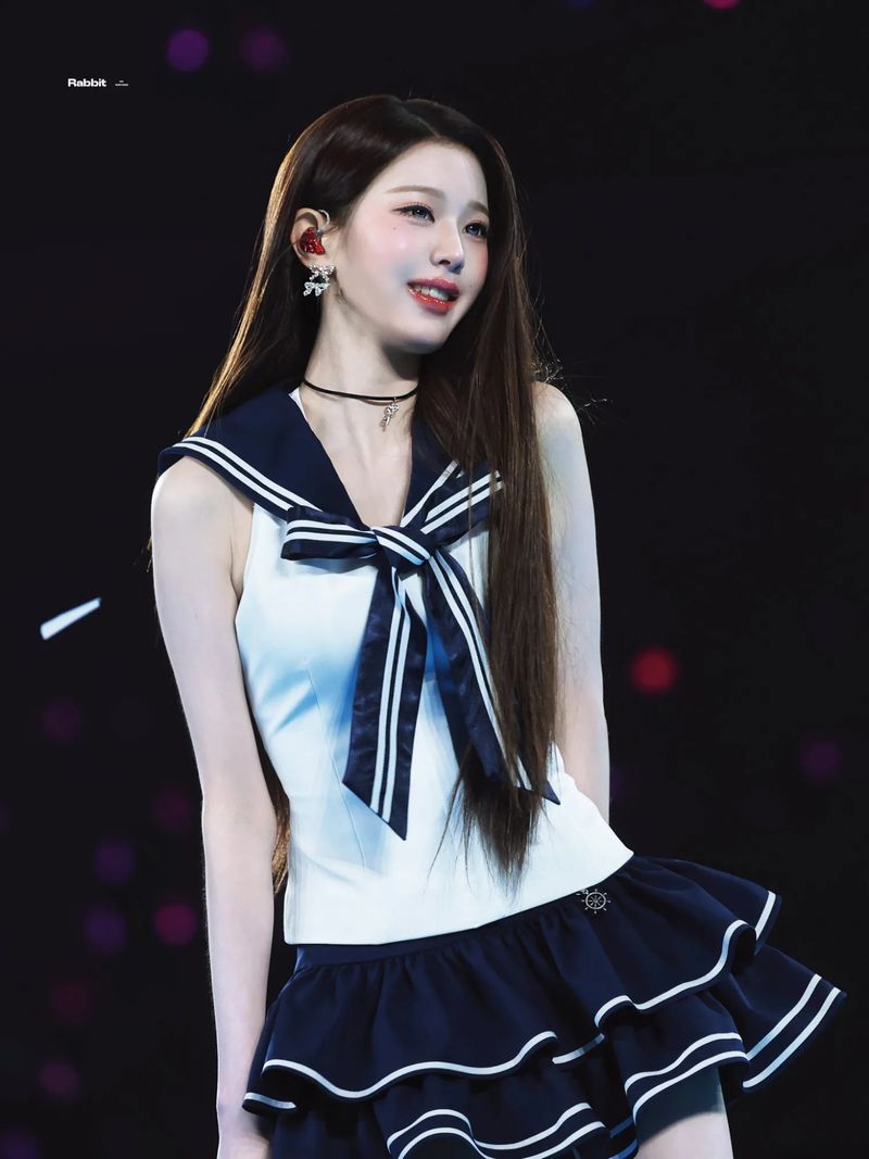 [IVE Wonyoung Necklace] Silver Heart Key Choker Necklace