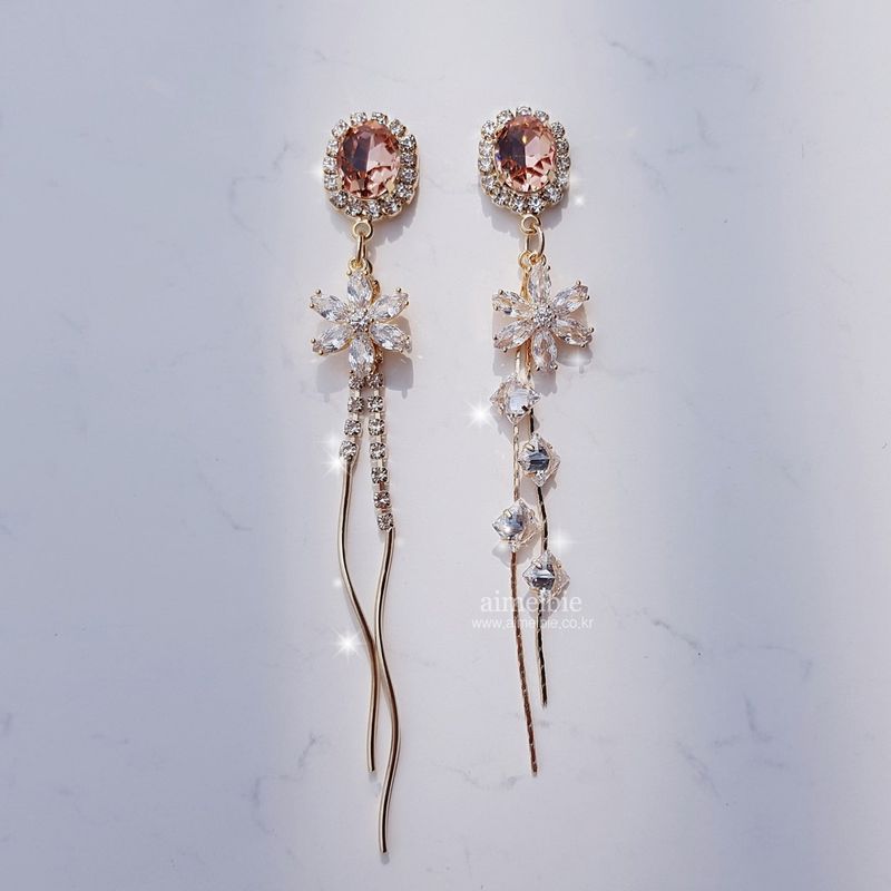 Diamond Petals Earring - Peach Pink