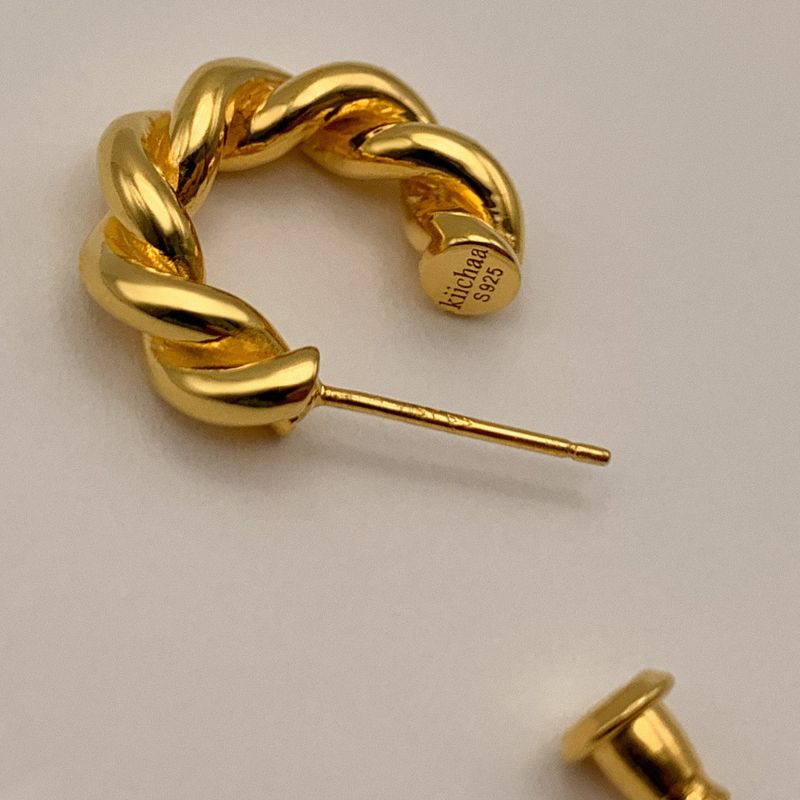Wist Earring