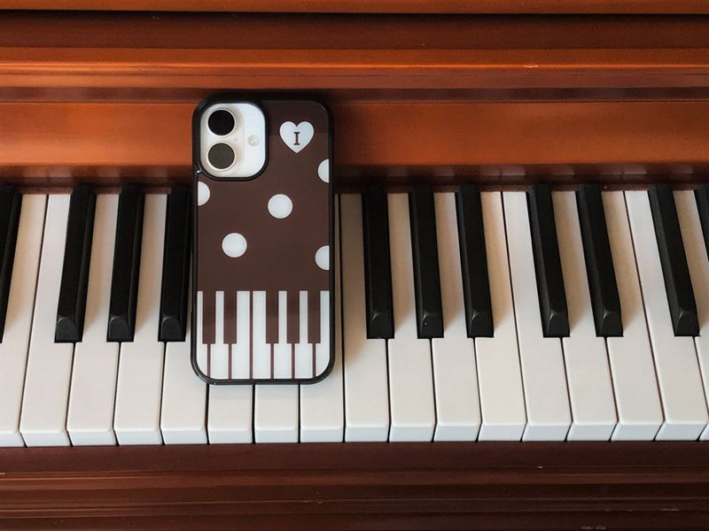 piano melody case - brown