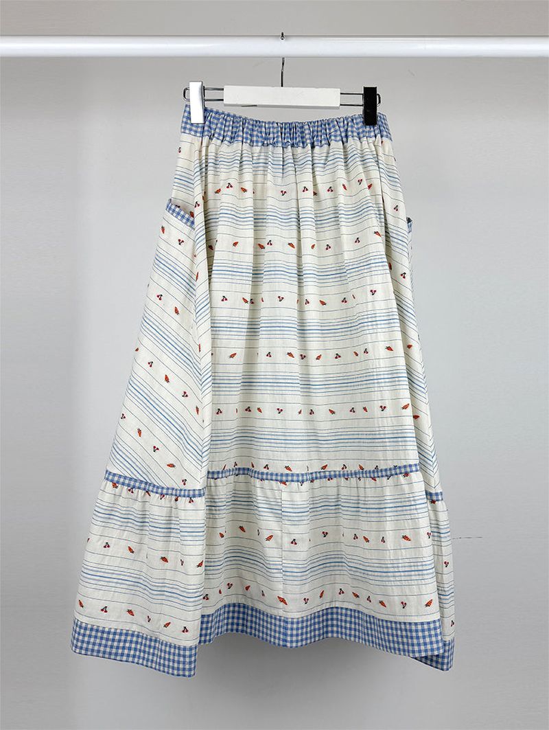 CARROT BUTTON FULL SKIRT (2C)
