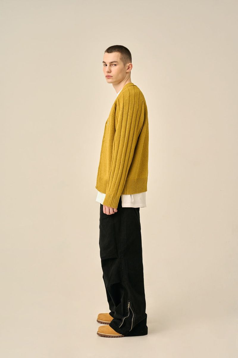 RAGLAN PATTERN BOOKLE CARDIGAN - OLIVE