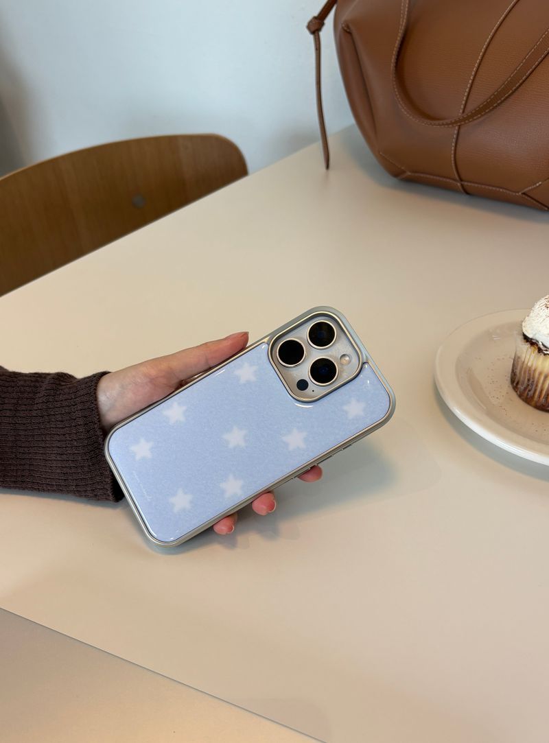 mon monde(モンモンド)の「フォグ スター ベリー フォンケース(スマホグッズ/小物)」