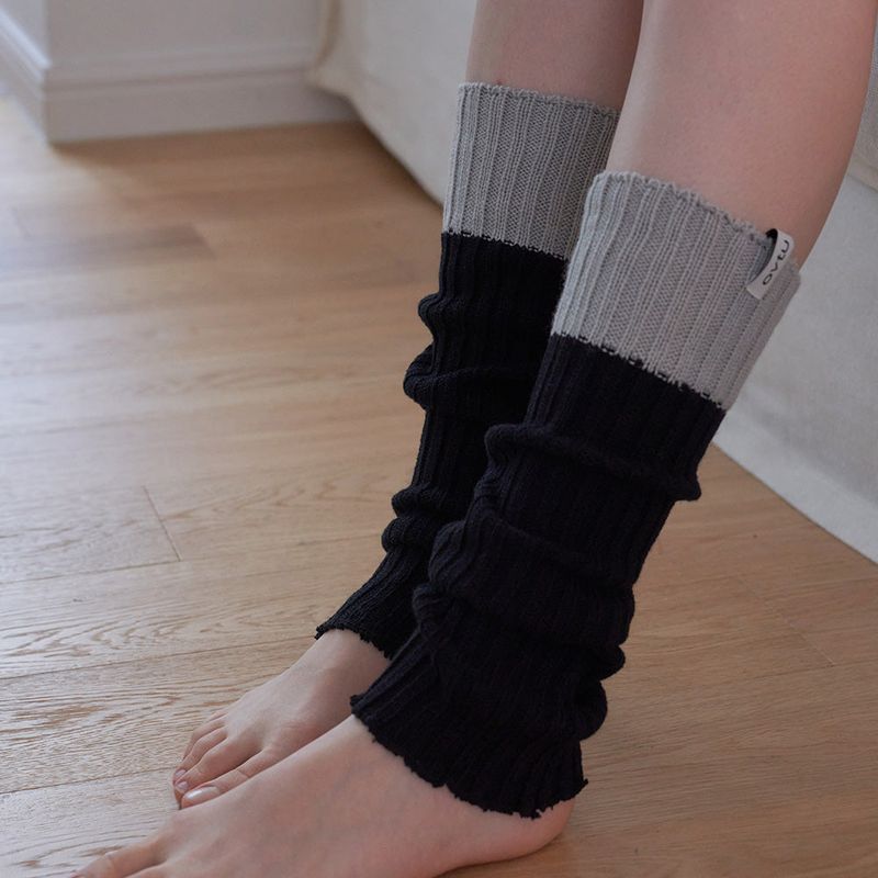OVT-U(オーブイティーユー)の「Two Tone Warmer (3color)(Fashion Accessories)」