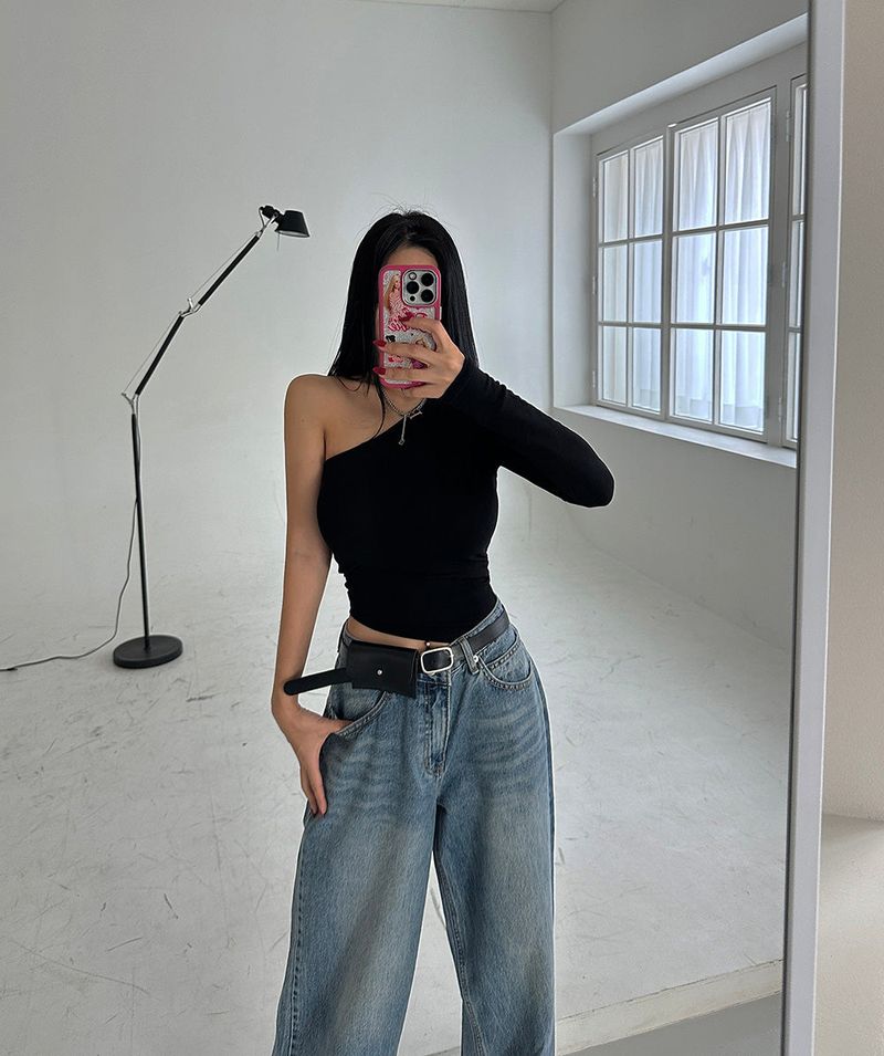 Unbalanced Off-Shoulder Warmer SET T-Shirt