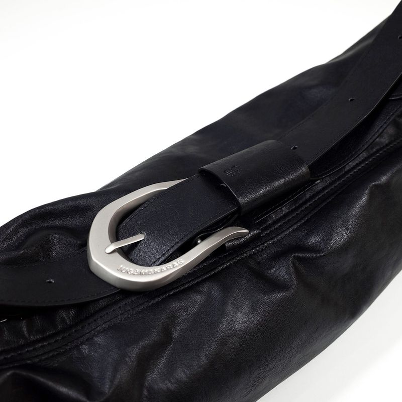 H-Buckle Banana Leather Bag (black)