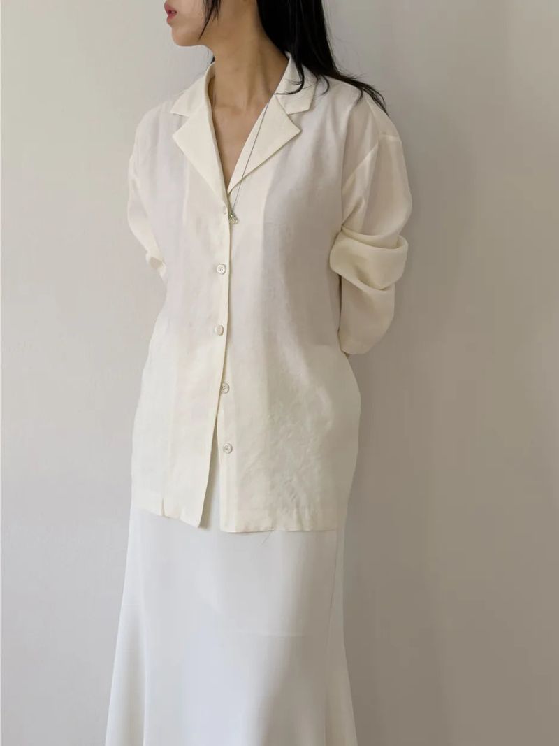INCHANT ME(インチャントミー)の「Camilla Open Neck Loose Fit Shirt(Tops)」