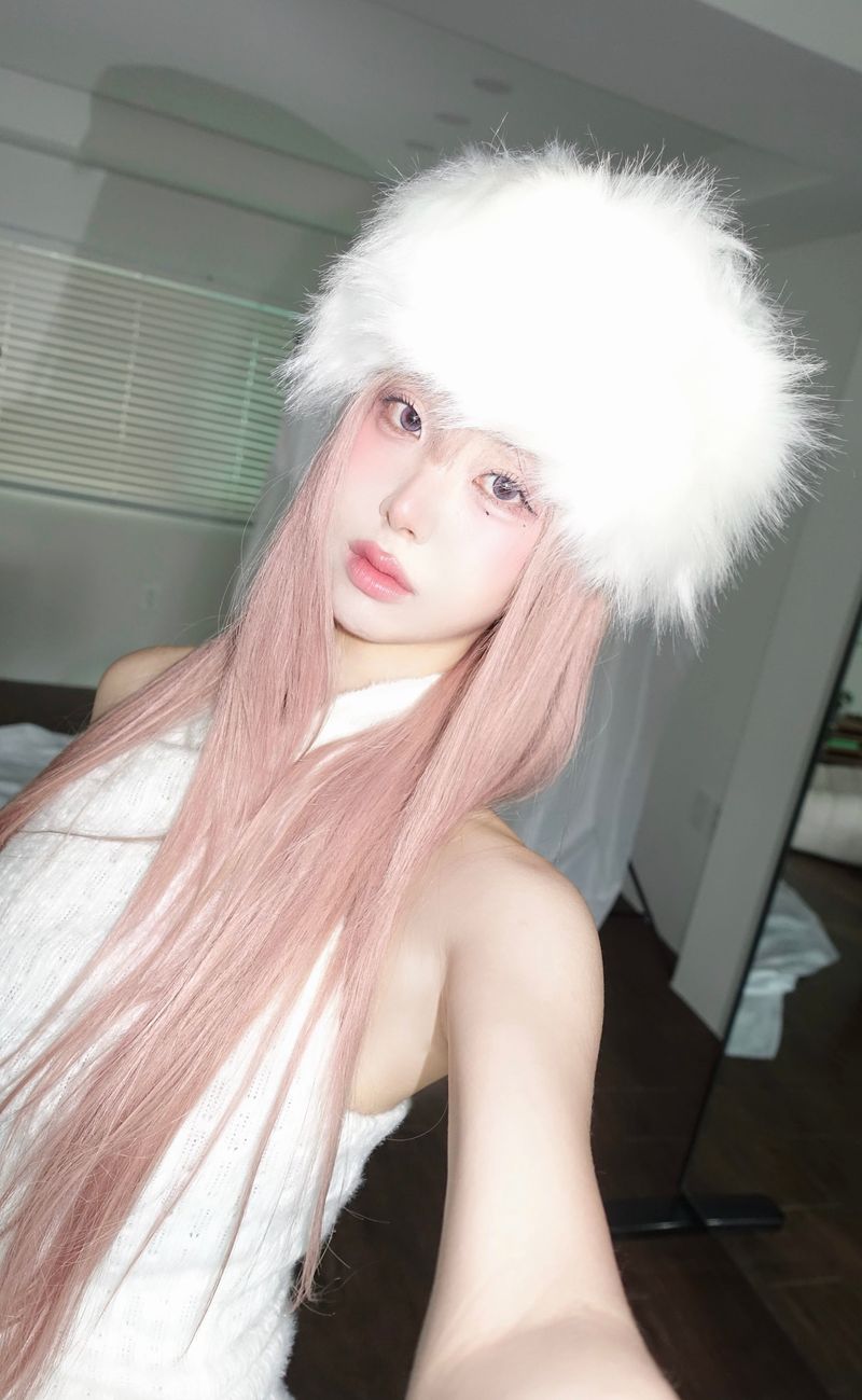 Metel fluffy hat