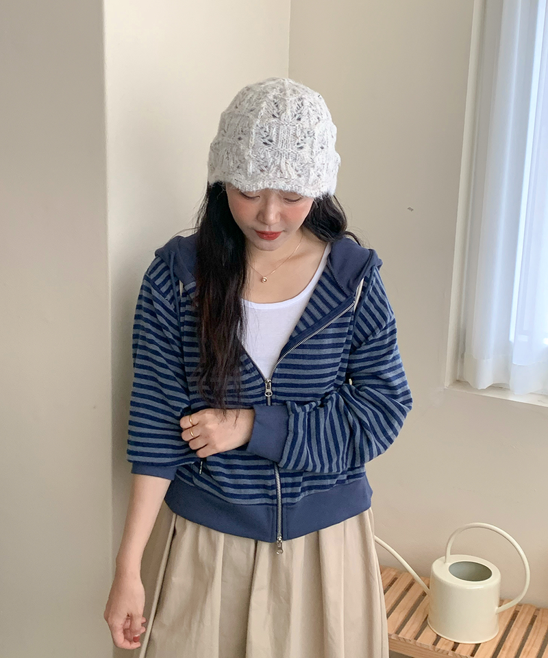 Holic Dangora Knitwear Hooded Zip-Up