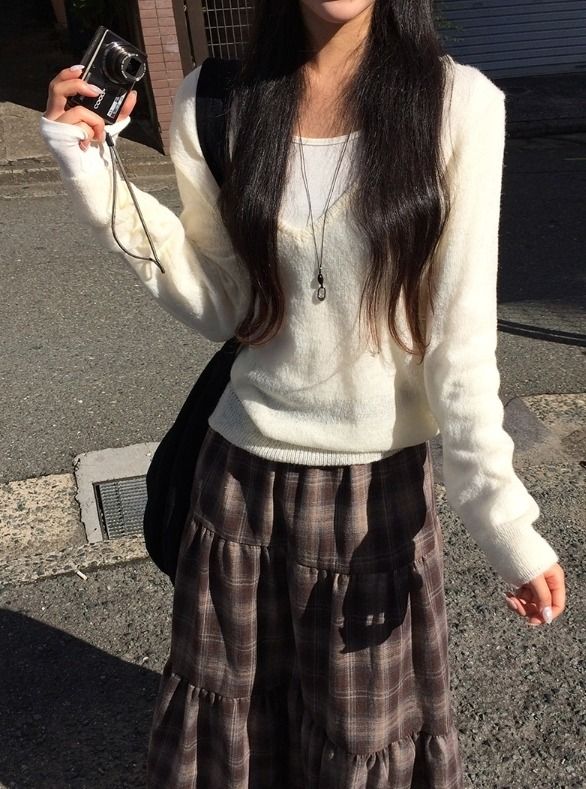 Oshi Mohair Loose-Fit Deep V-Neck Knit