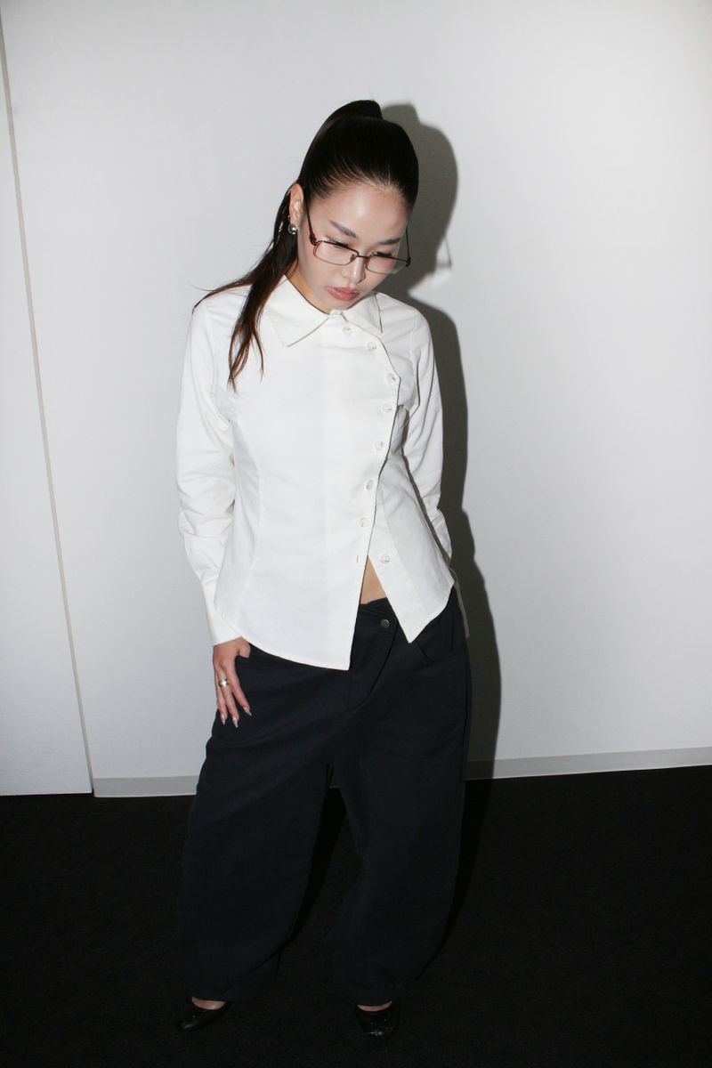 Side button shirts [White]