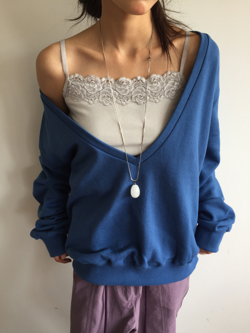 Lancol Deep V-Neck Sweatshirt (3color)