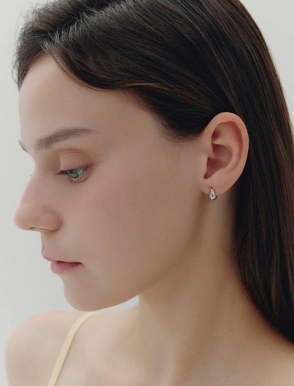 hyeres lor（イエール・ロール）の「26SS★ H Edition Silver Rainy One-Touch Earrings（Accessories）」