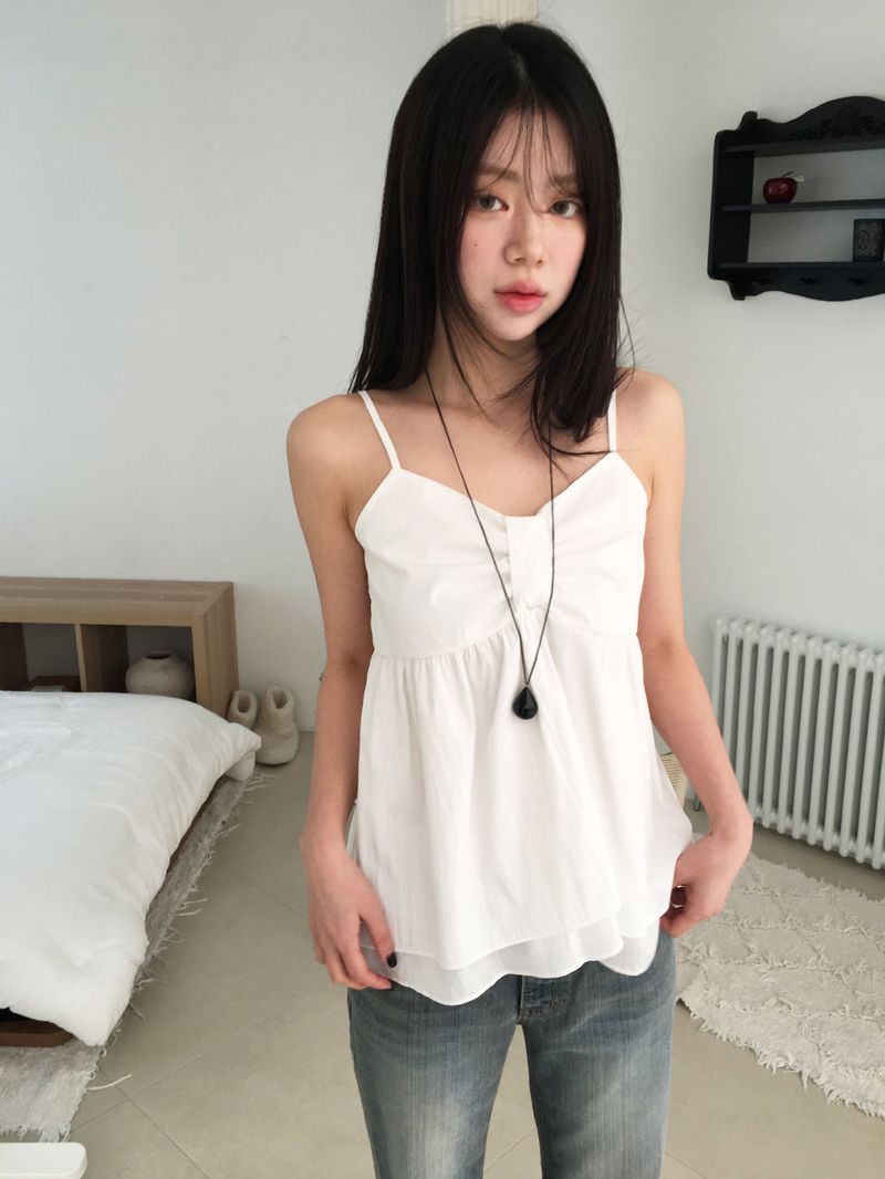 nobiyaka（ノビヤカ）の「Ribbon bustier blouse（Tops）」
