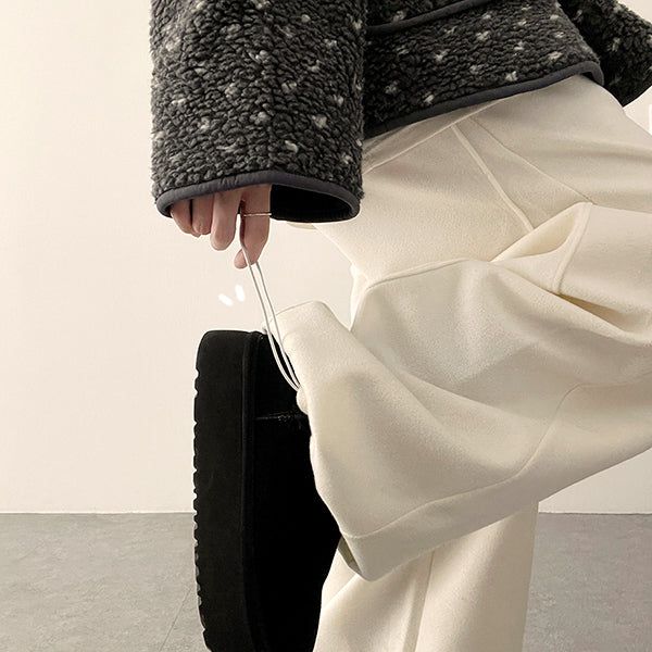 Mende Curved Incision Woolen Wide Pants