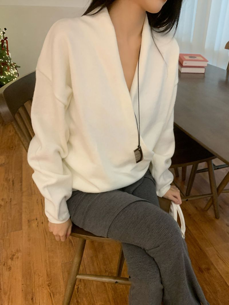Melli Loose-Fit Wrap V-Neck Hidden Snap Knit Top