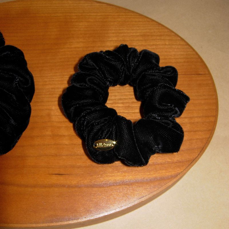 Sabrin Scrunchie