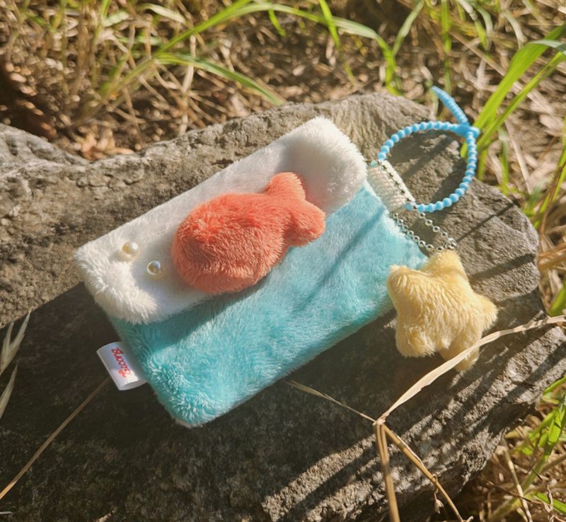 [MADE] fluffy fishbowl pouch