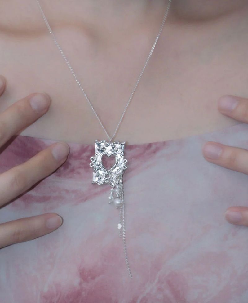 [MADE] melted heart frame necklace 02. pearl tail ver