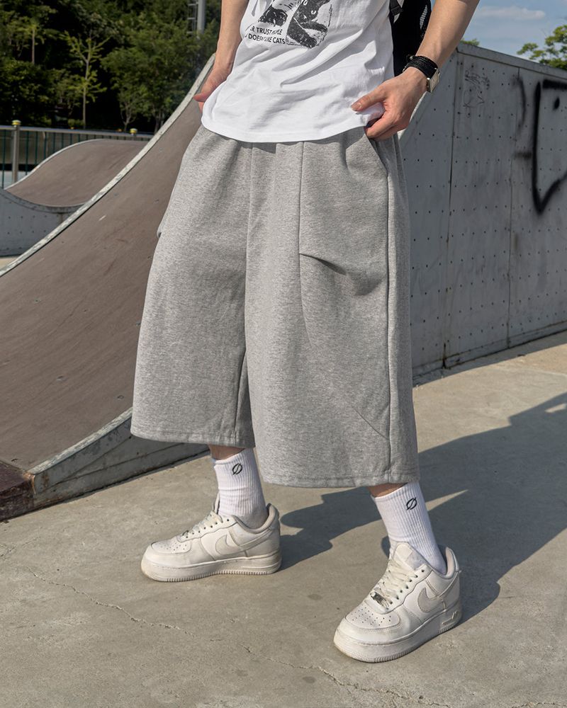 JIIGEUM(ジグム)の「FLIN SIDE PLEAT BERMUDA SWIM PANTS(Pants)」