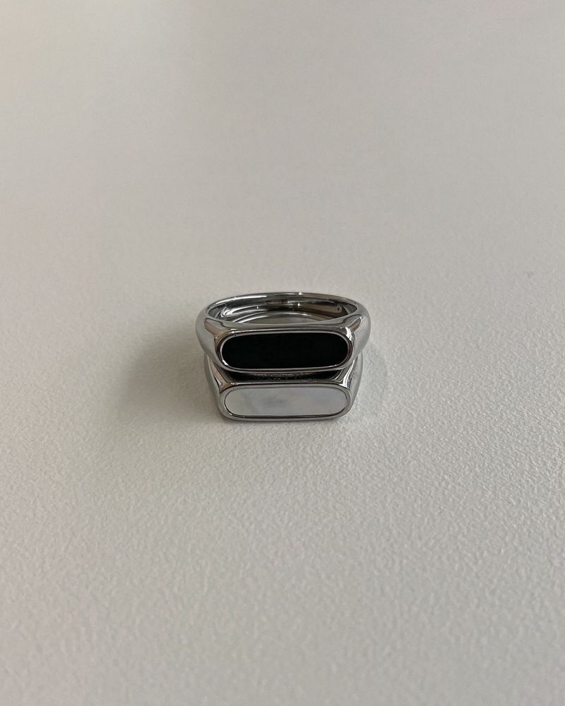 nacre bar ring
