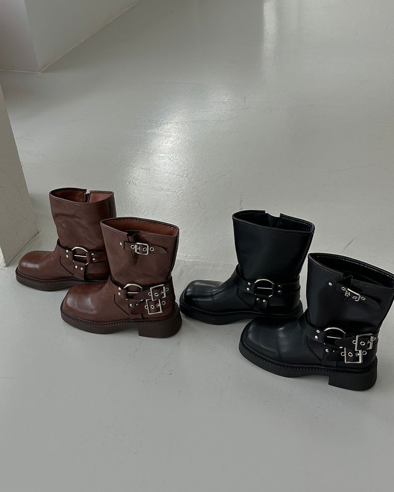 Buckle Tongue Angle Boots