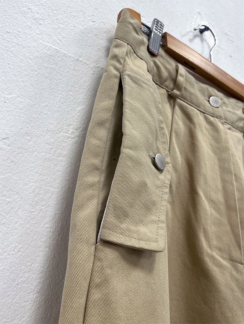 CURVED TUCK COTTON TROUSER