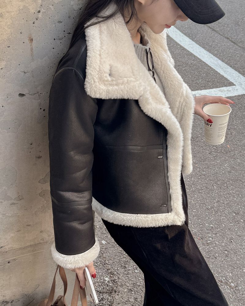Reversible fur mustang