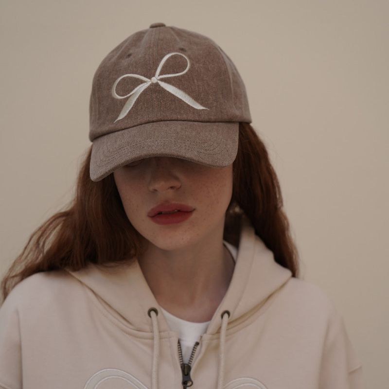 Brown Pigment Ribbon Cap