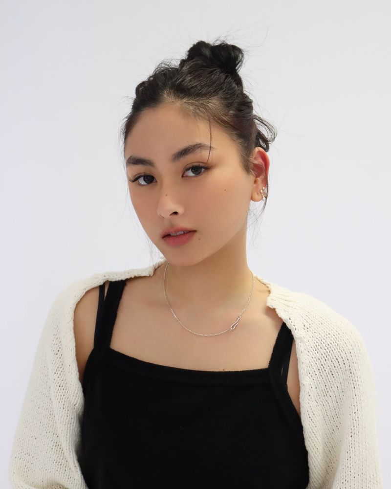 Love mini drop earrings