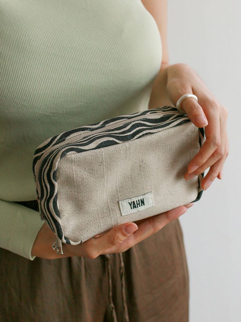 Wavy Pouch Bag - Black