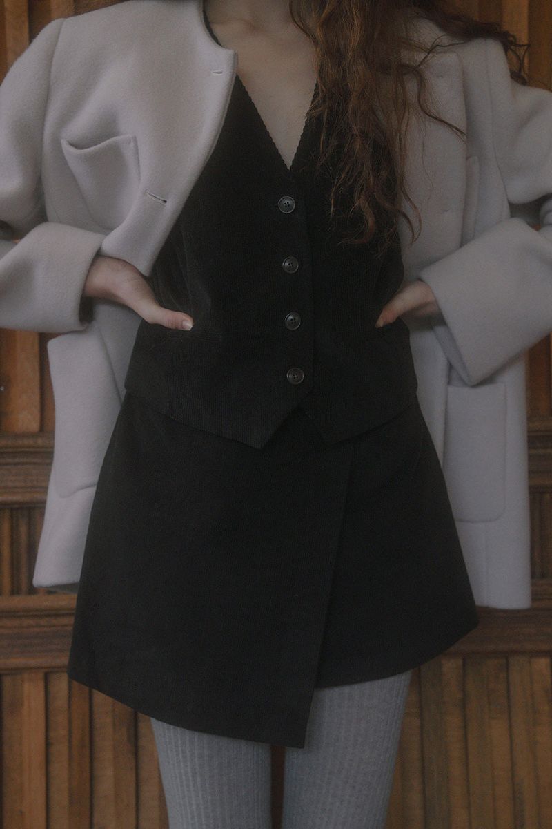 Early corduroy vest_black