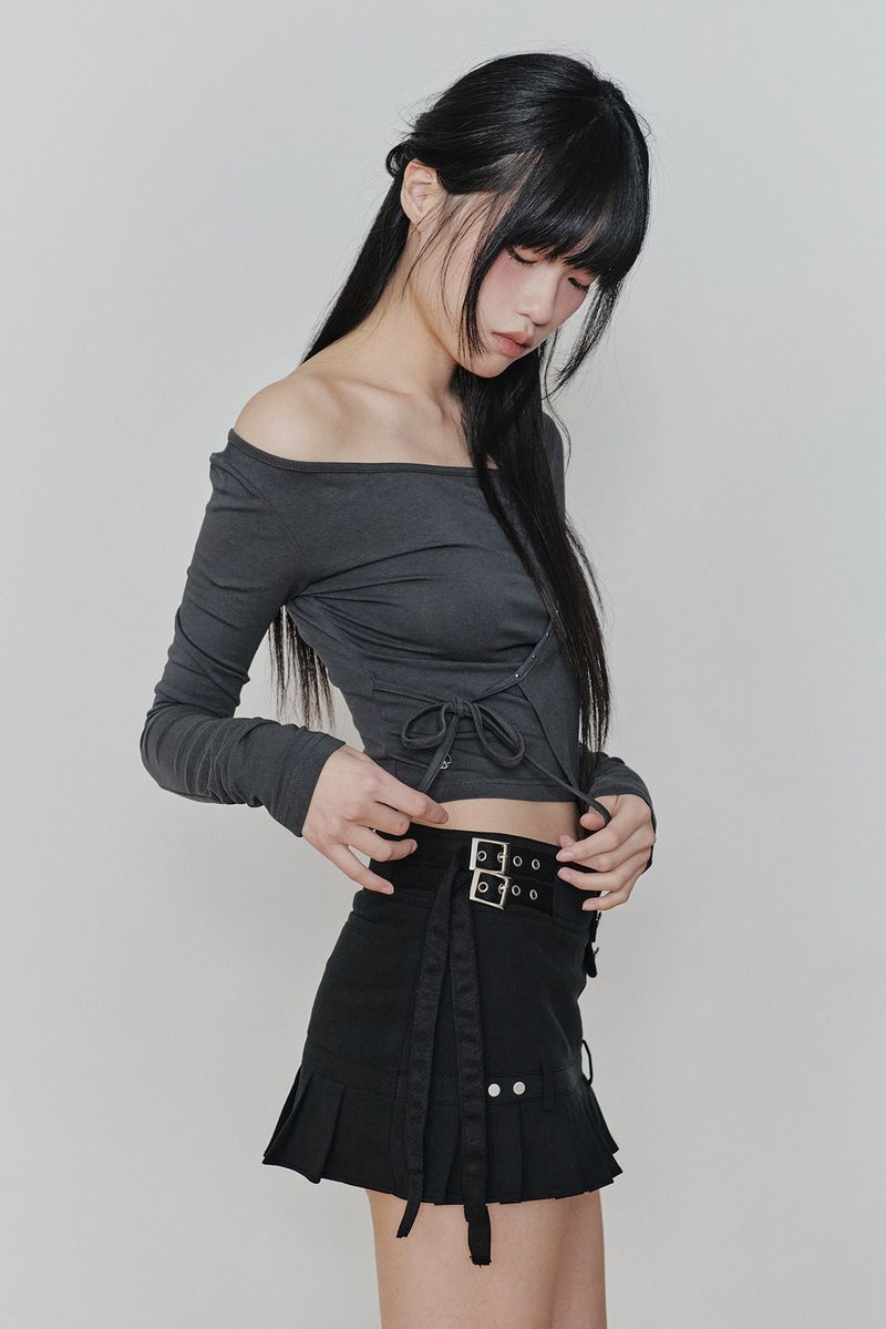RUE BELTED MINI SKIRT black