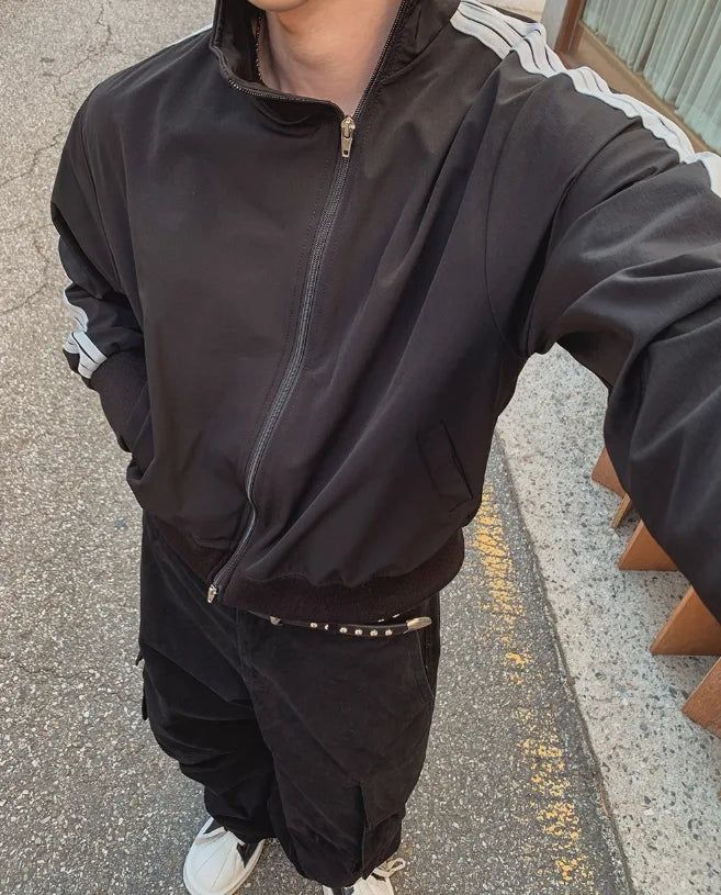 Pison Diagonal Track Fingerhole Zip-up