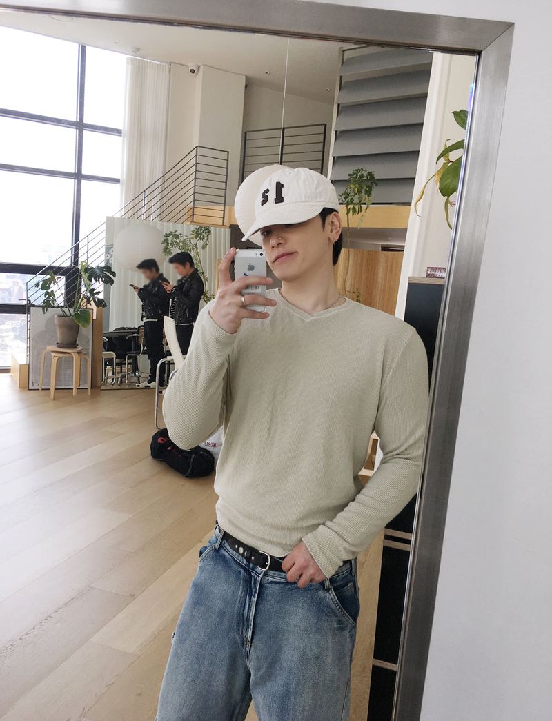 HOLY IN CODE（ホーリーインコード）の「No.1660 pigment V KNIT（Tops）」
