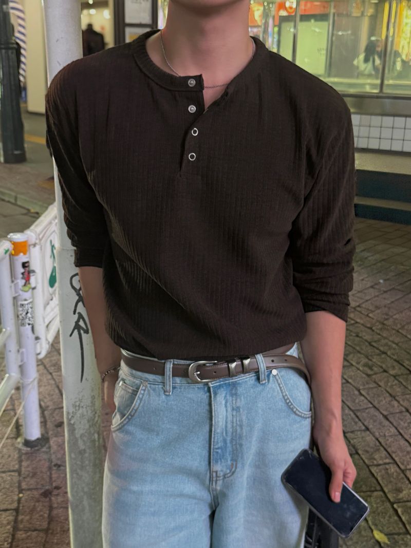 AVAND（アバンド）の「Pay Loose ribbed henley neck sweater（Tops）」