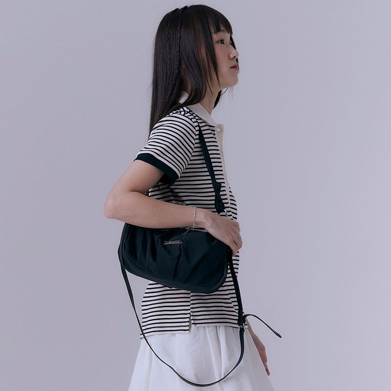 Shirring nylon shoulder bag (BLACK)