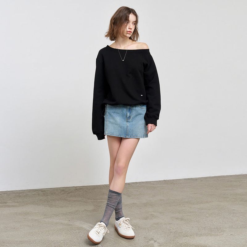 GENERAL IDEA（ジェネラルアイディア）の「 WOMAN One-Shoulder Sweatshirt  [BLACK]（Tops）」