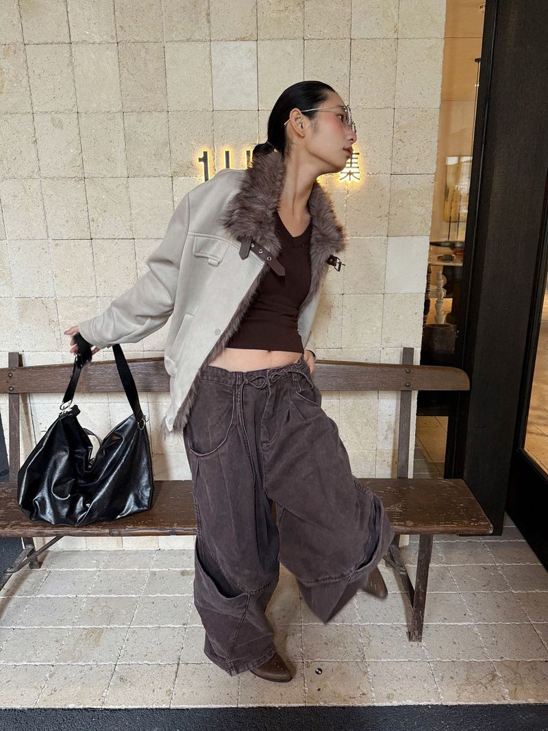 Edge curved pin tuck casual pants