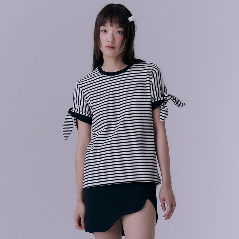 SILN（シルン）の「ストライプノットTシャツ (BLACK)（トップス）」