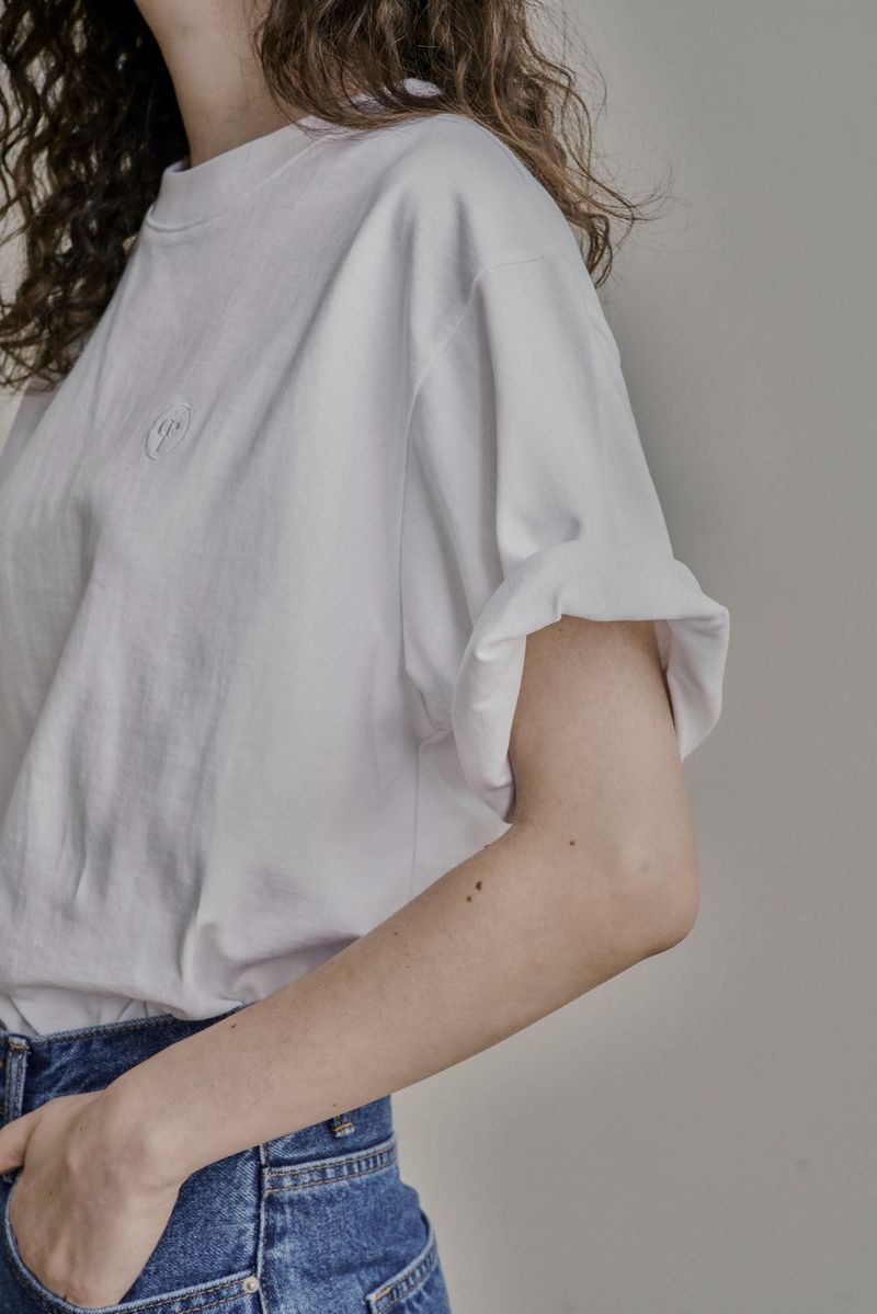 OVERSIZED LOGO EMBROIDERED T-SHIRT_WHITE