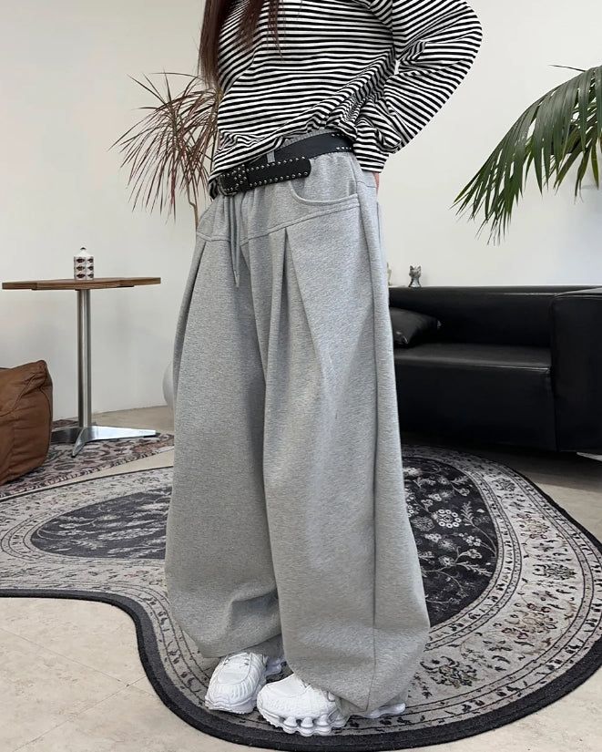 Rickle Yoke Pintuck Sweatpants