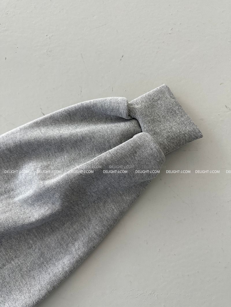 Ribbon brooch SET Off-shoulder sweatshirt