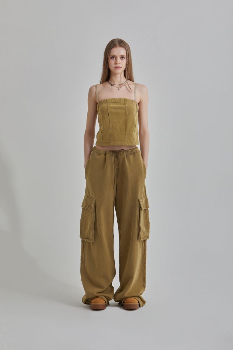 BUNDLE SLEEVELESS TOP