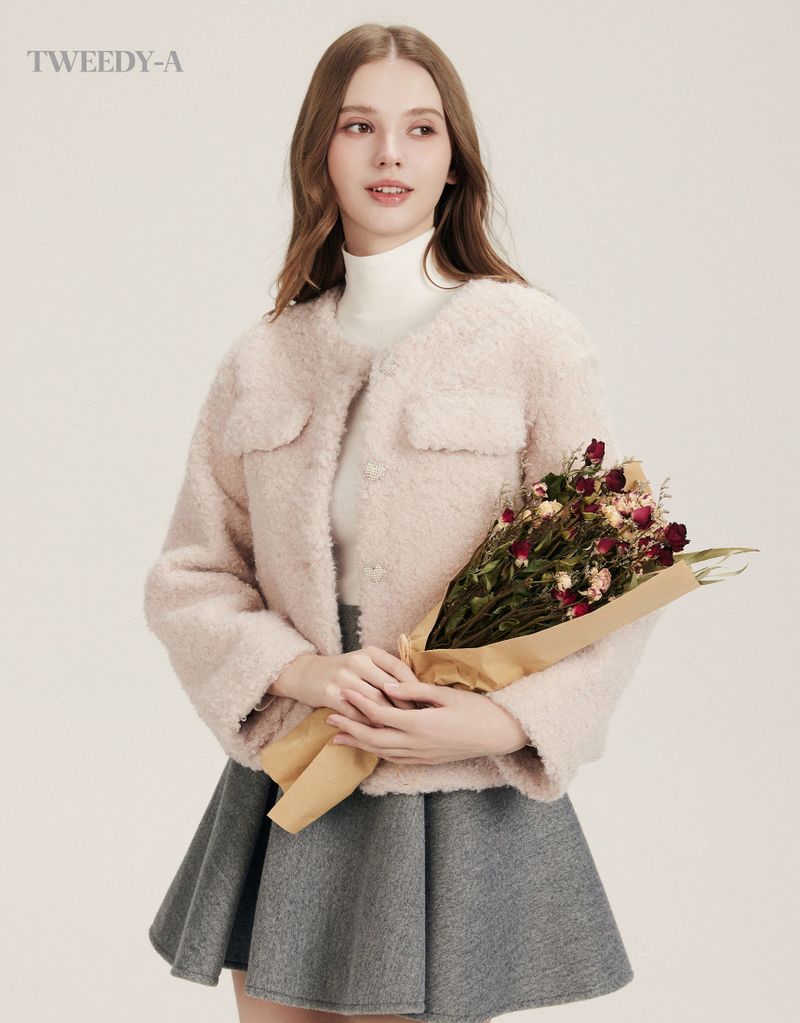 Lizzy's heart button point soft jacket